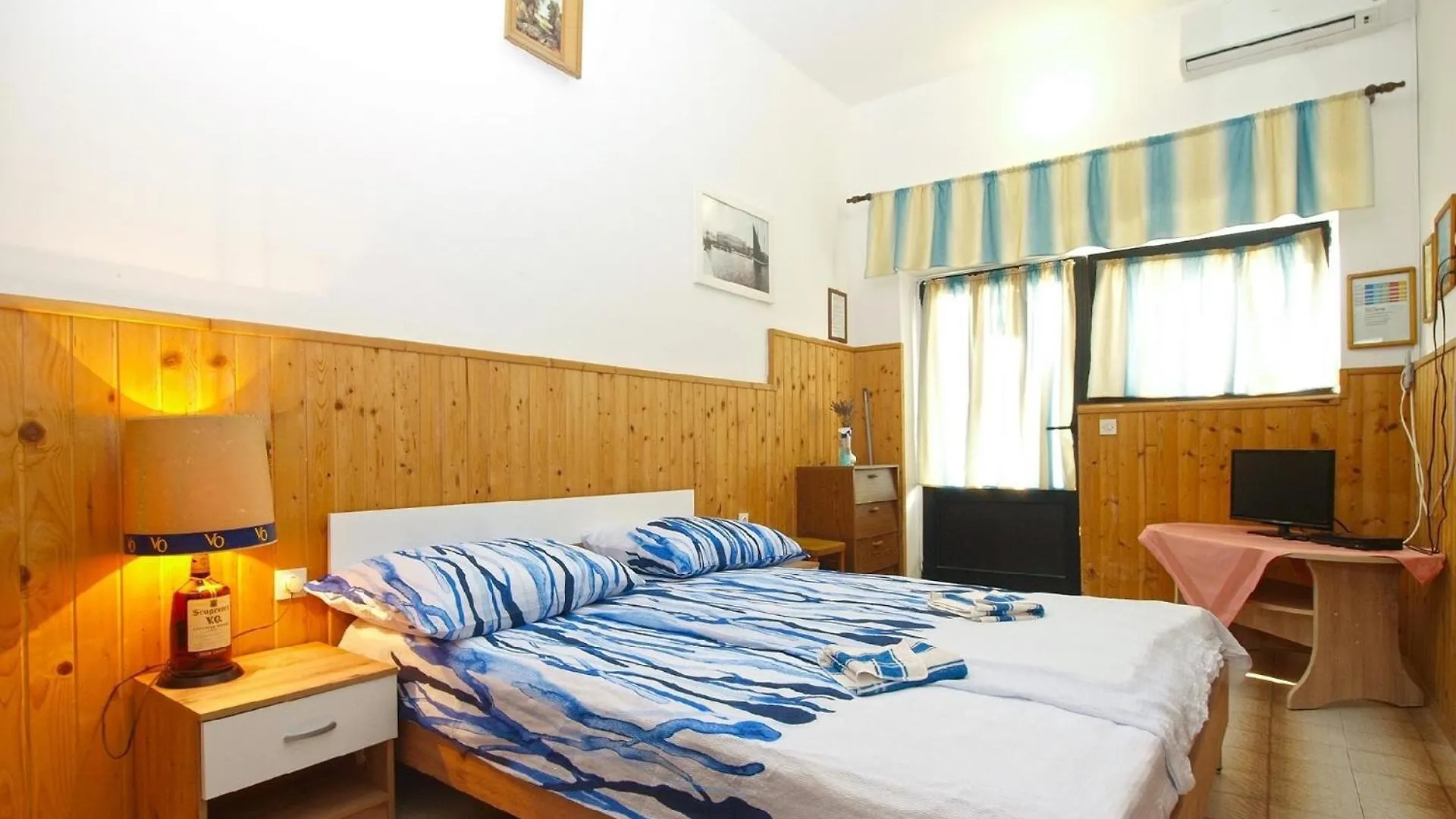 Apartment Ferienwohnung Fuer 2 Personen Ca 25 Qm In Liznjan, Istrien Suedkueste Von Istrien